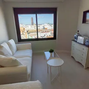 https://rentalsevilla-en-la-esencia-de-triana-seville.es-andalucia.com